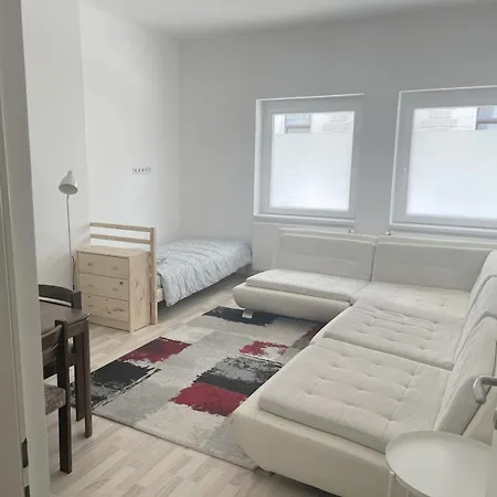 Zentrale Low-budget Unterkunft Speziell Fuer Gruppen Und Fachkraefte Daire *
